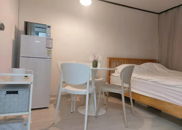 아파트 목동스테이- 편리한주차,깔끔한숙소,리모델링,오픈할인,신정네거리역도보3분거리 서울특별시